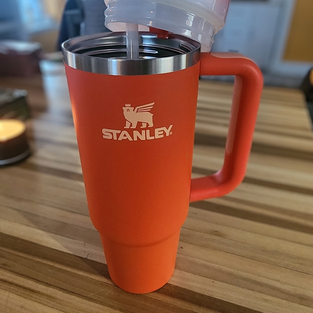 Stanley Tigerlily Quencher H2.0 30 oz Tumbler with Handle